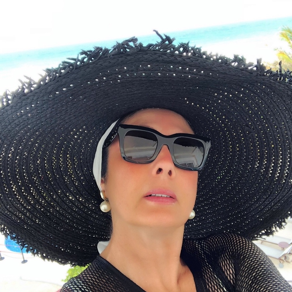 Meet your Posher, Alla